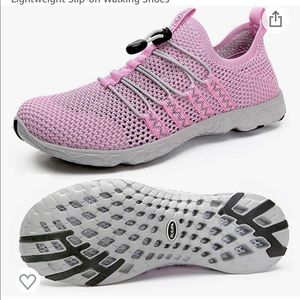 NWT DLGJPA water shoes women 7.5